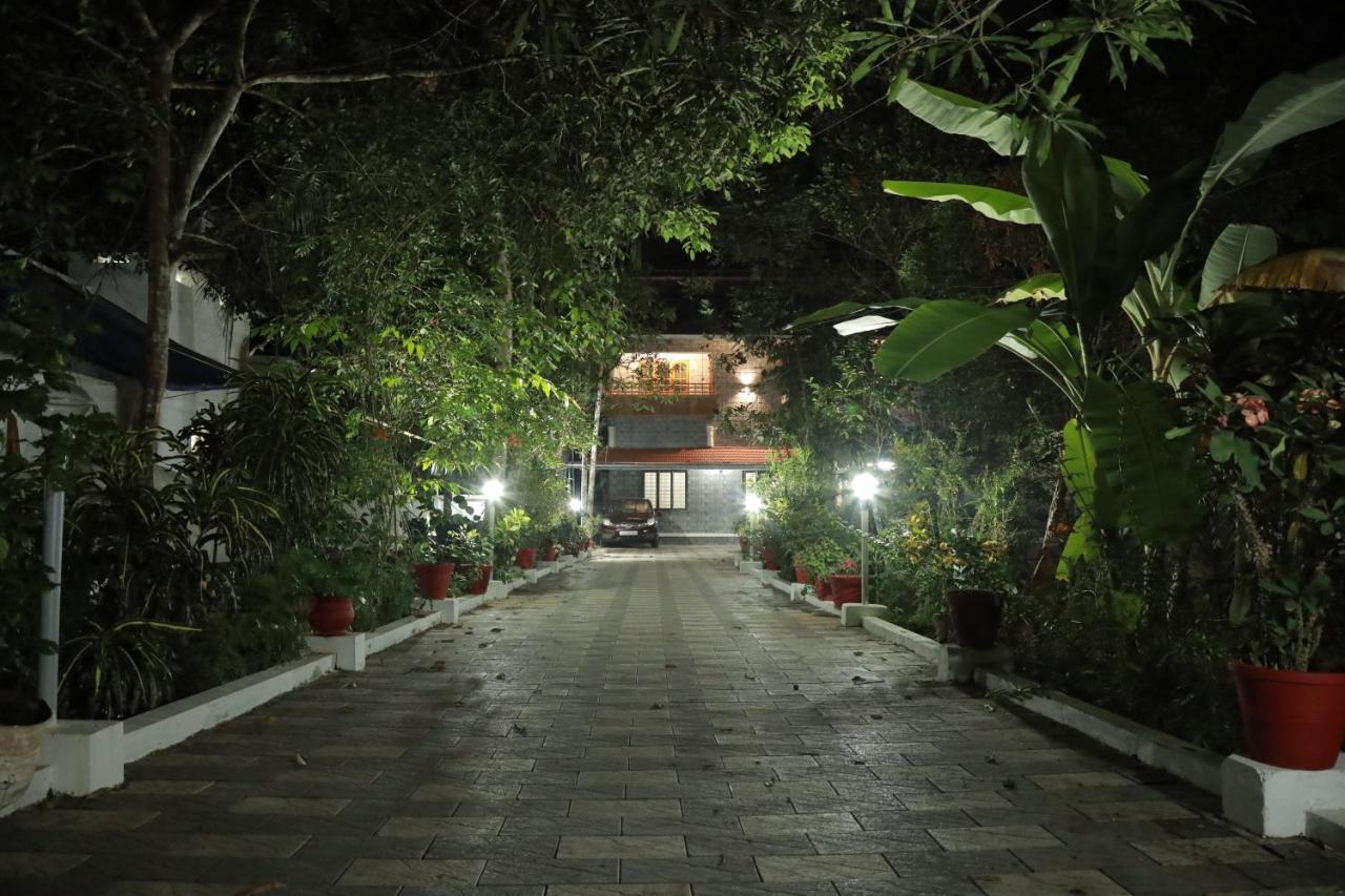 Anandam Stays - Premium 3Bhk Plush Homestay, Vaikom Near Kumarakom Eksteriør bilde
